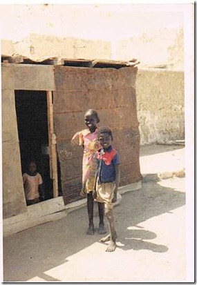 アフリカ放浪記（ナイロビのバー）