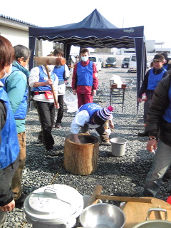 被災地・石巻の実態−安定した仕事・収入と食料品、毛布が欲 しい