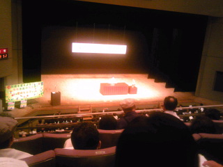 君嶋ちか子さんの決起集会：会場が２階席まで満杯